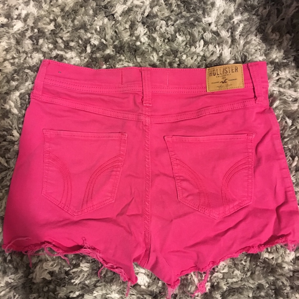 Pink shorts - Picture 2 of 3